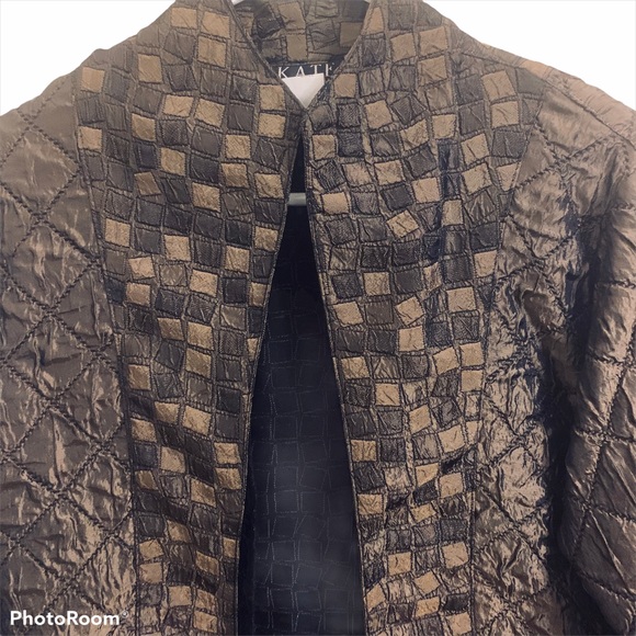K.A.T.E Black and Bronze Quilted Pattern Blazer S - Picture 2 of 7